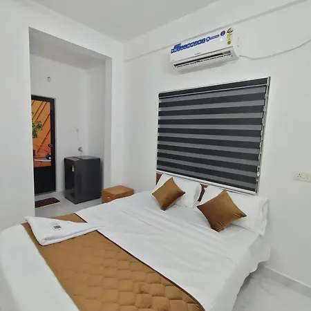 The Mountmist Apartment Kochi Exterior photo